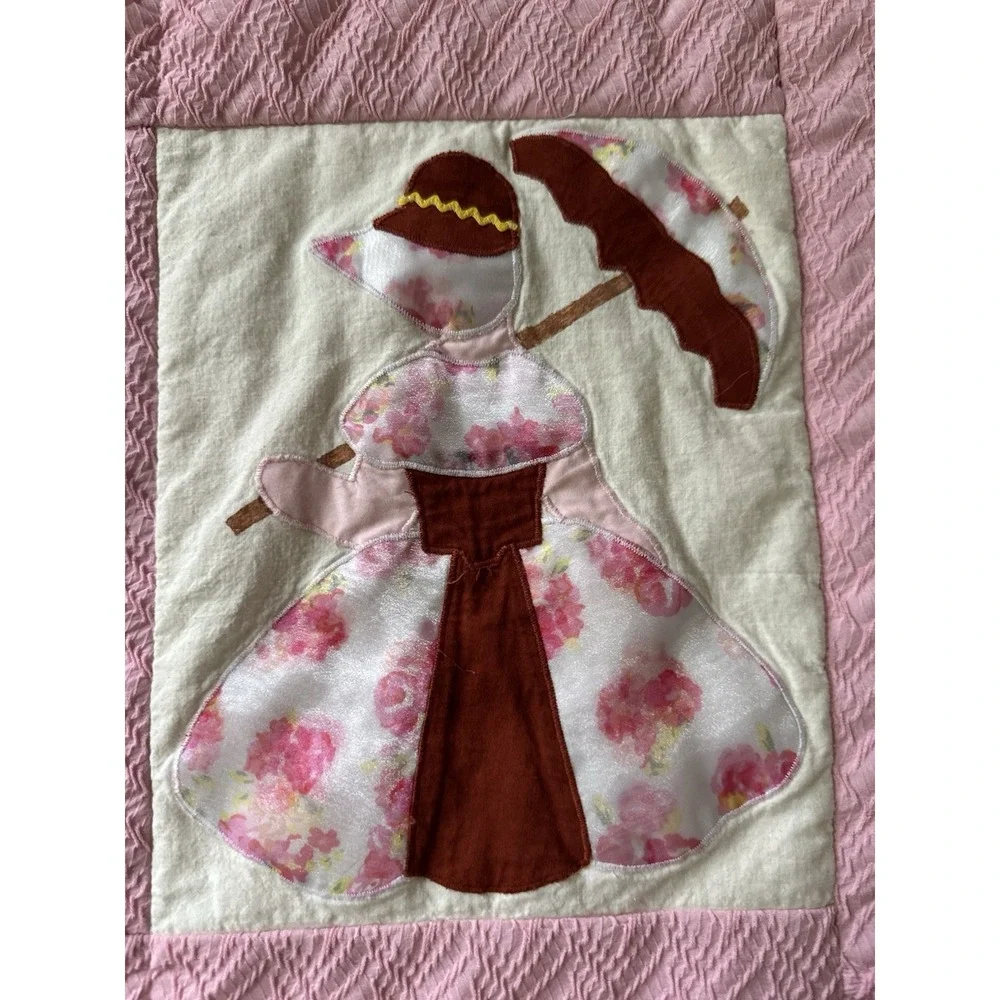 Vintage Handmade Sunbonnet Sue Applique Quilt Pink Floral Lace 75x56 Twin Throw